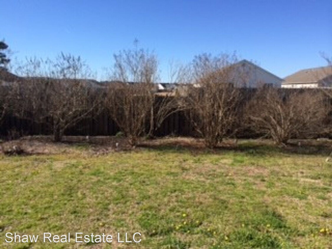 Building Photo - 3 br, 2 bath House - 423 Foxfield Court