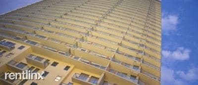 Building Photo - 1515 W 5th St