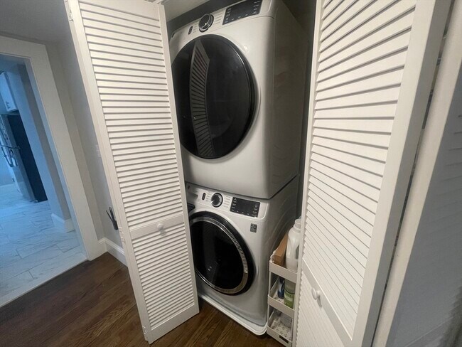 Foto del edificio - 45 Longwood Ave