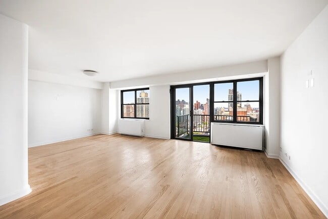 Building Photo - 345 E 80th St
