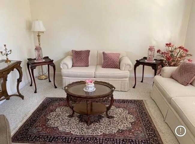 Foto del edificio - 811 Wheaton Way