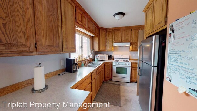 Building Photo - 3 br, 2 bath House - 625 13th Street