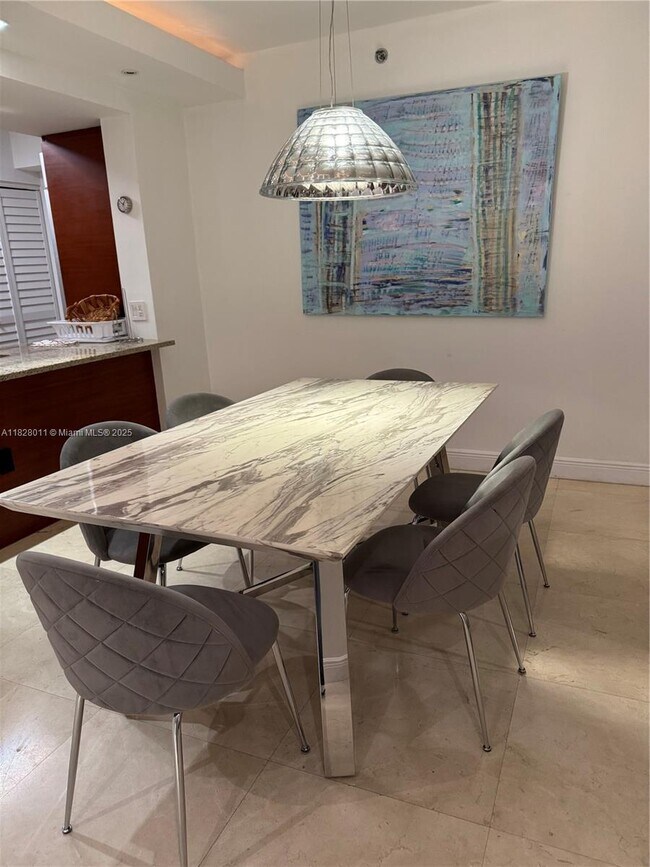 Building Photo - 1830 S Ocean Dr