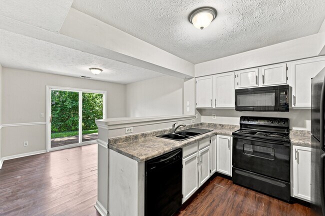 Foto del edificio - 6007 Polonius Ln