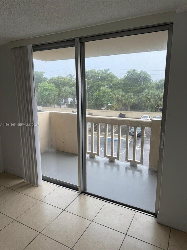 Foto del edificio - 1800 Sans Souci Blvd