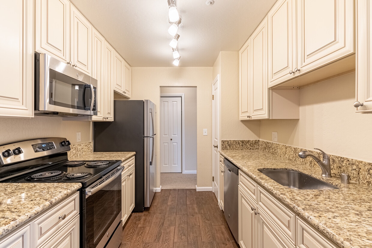 Foto principal - 736 Walnut St