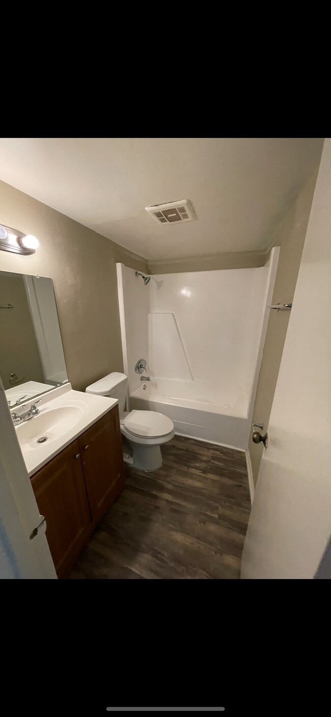 Building Photo - 325 Scottsdale Sq