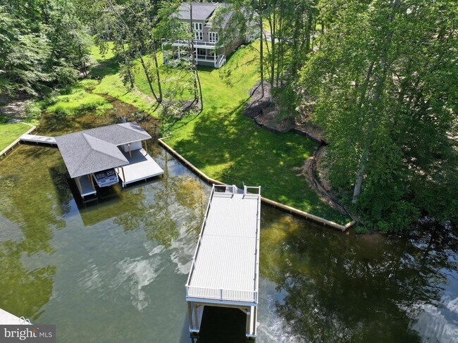 Foto del edificio - 44 Deep Crk Cir