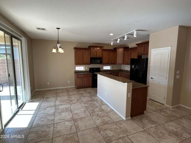 Foto del edificio - 14551 W Laurel Ln