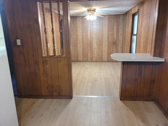 Foto del edificio - Charming 3 Bed 1 Bath House in Cameron
