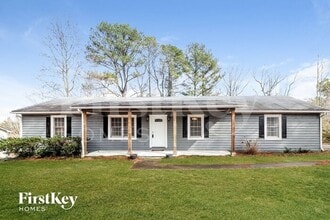 Building Photo - 1715 Straw Valley Rd