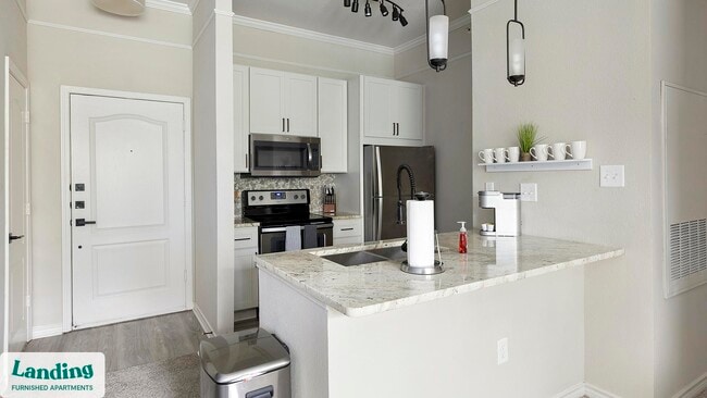 Foto del edificio - 6101 N Riverside Dr