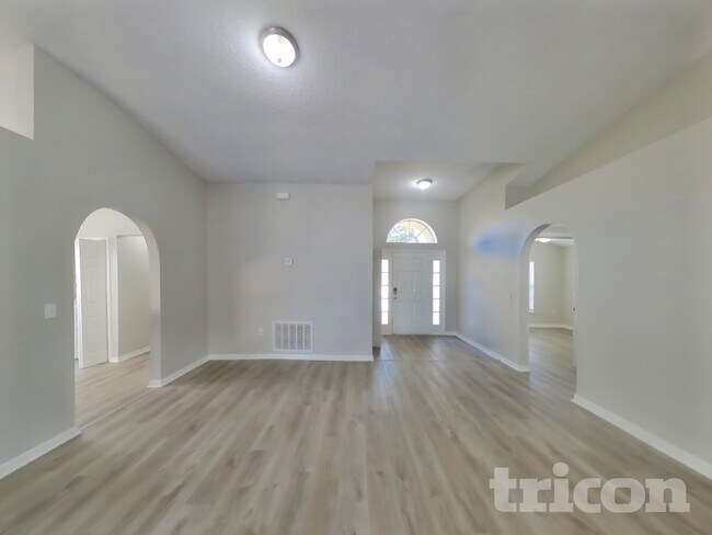 Foto del edificio - 4138 Clearbrook Cove Rd