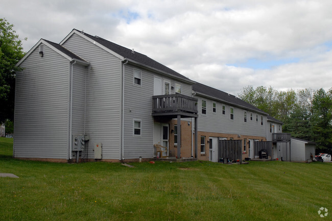 Building Photo - Country Side Estates