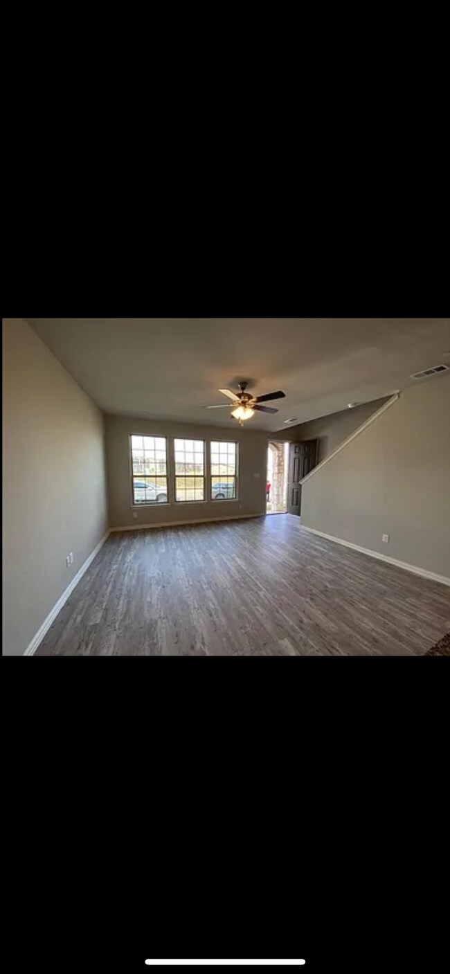 Building Photo - 3209 Solana Cir