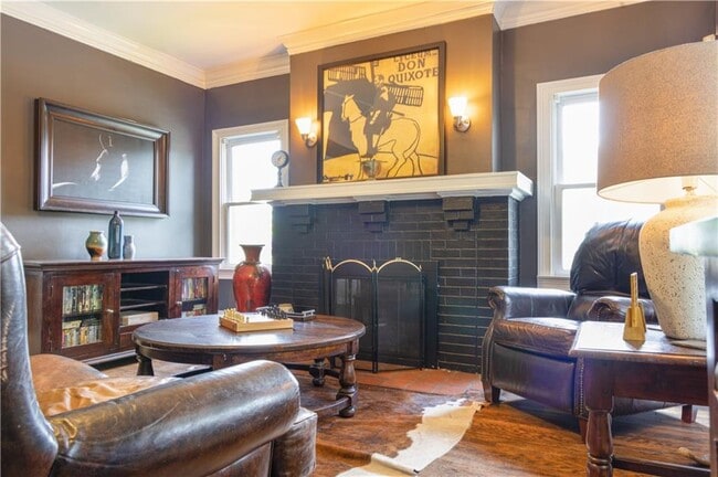 Foto del edificio - 359 Mathewson Pl SW