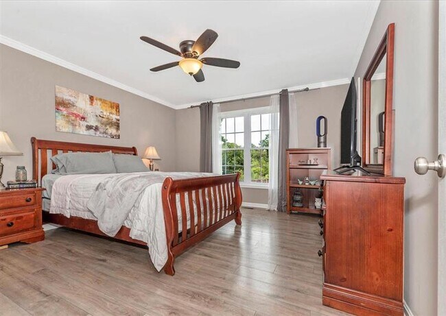 Building Photo - Charming Spacious 3 Bedrooms, 2bathroom Home