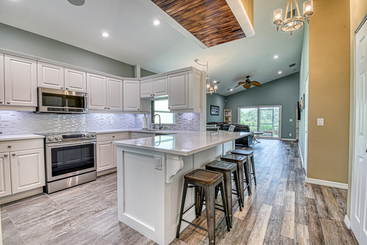 10619 SE Rosemarie Ct, Hobe Sound, FL 33455 House for Rent in Hobe