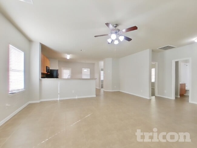 Building Photo - 2122 Hackberry Bank Ln