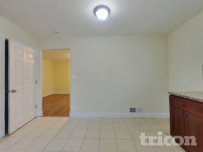 Building Photo - 3105 Bellbrook Ct