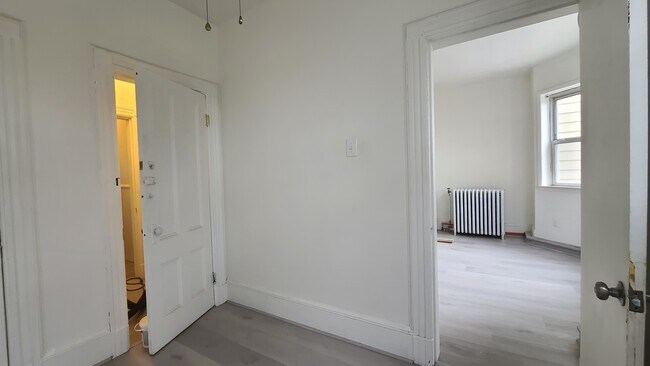 Foto del edificio - 242 Bowers St