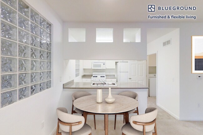 Foto del edificio - 3200 Rubino Dr