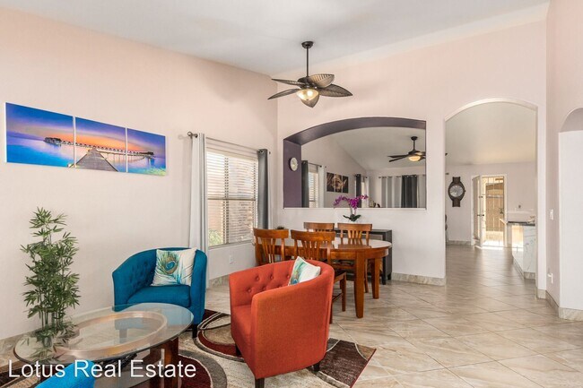 Foto del edificio - 4 br, 2 bath House - 3401 W Williams Dr.