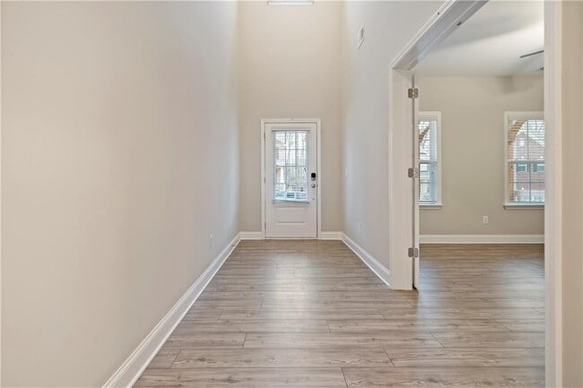 Foto del edificio - 2975 Western Highland Blvd