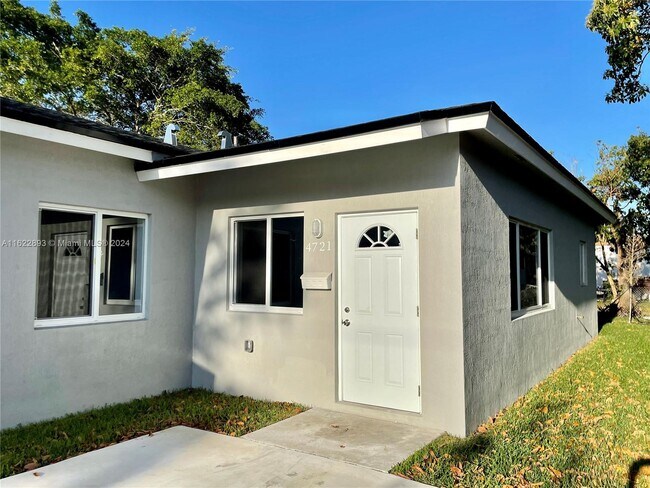 Building Photo - 4721 NW 15th Ct