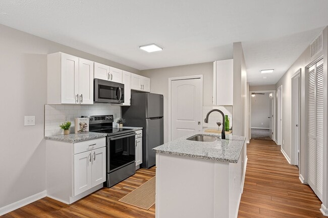 Interior Photo - Bridgewater Crossing