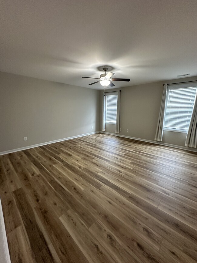 Foto del edificio - 117 Courtland Dr