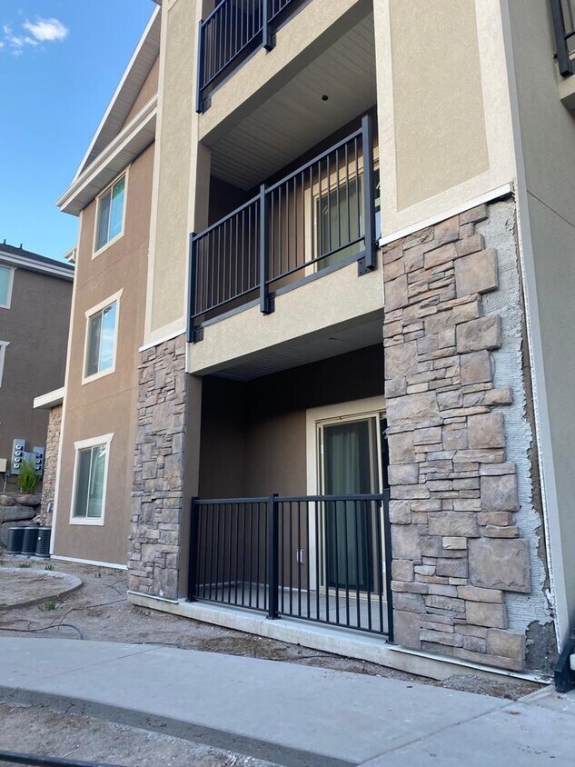 2158 N Springtime Dr Unit CONDOMINIO, Saratoga Springs, UT 84045