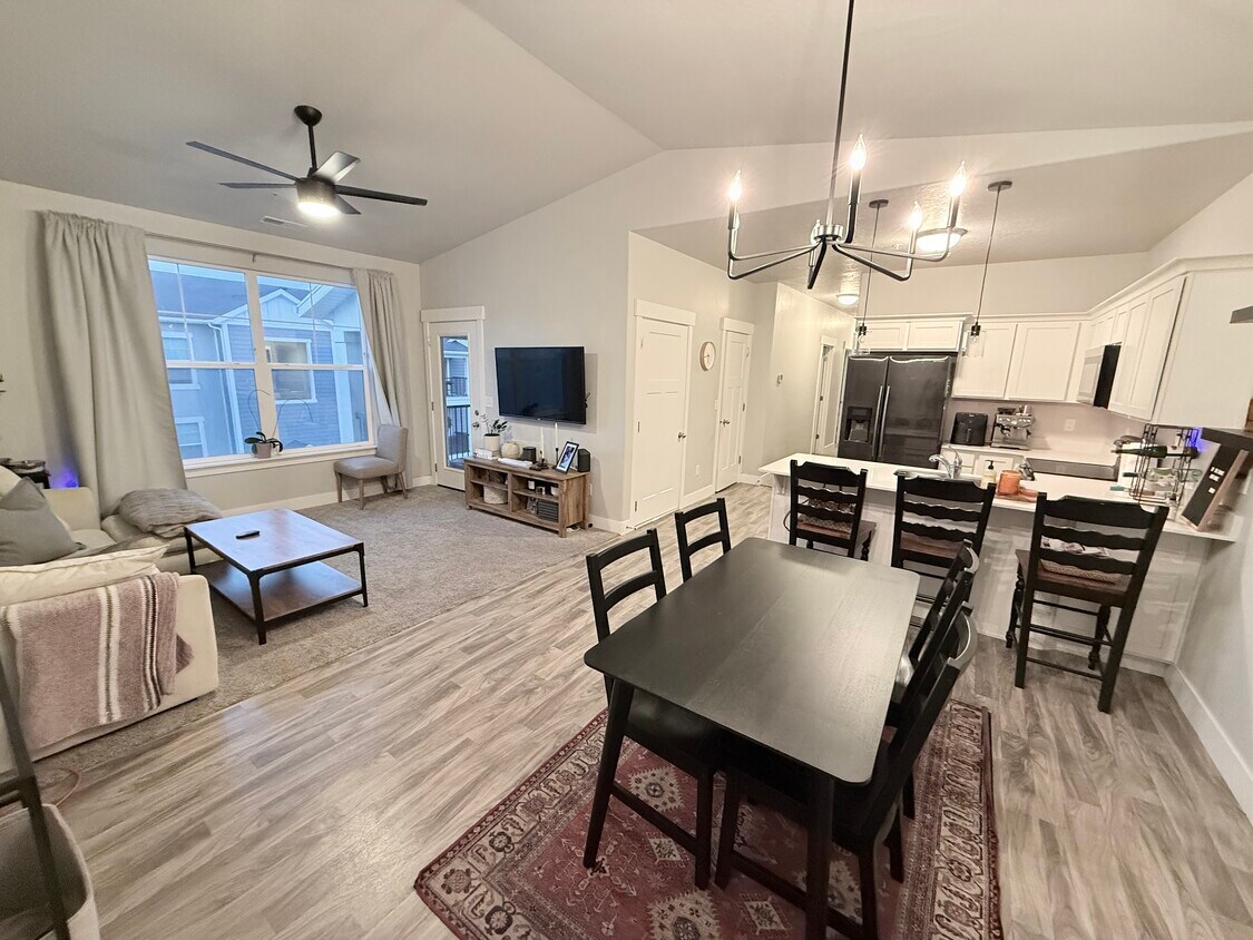 Foto principal - 13232 S Andros Ln