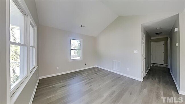 Foto del edificio - **Cozy Updated Bungalow near Downtown Durham**