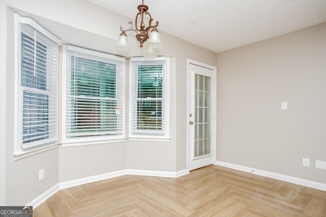 Building Photo - 130 Belair Dr