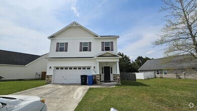 Building Photo - 714 Savannah Dr
