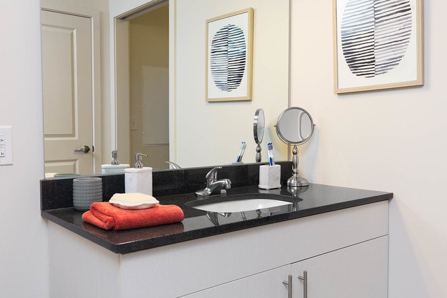 Building Photo - Skyvue Apartments