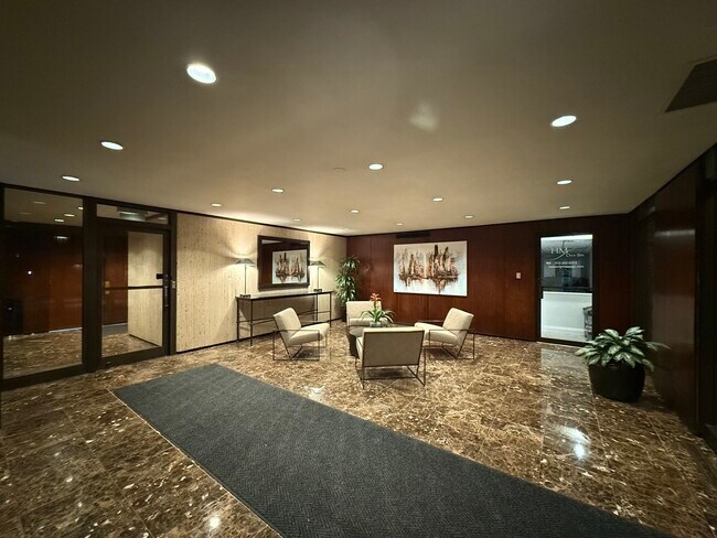 Foto del edificio - 1 E Scott St