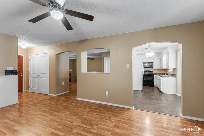 Foto del edificio - 216 Dirks Dr