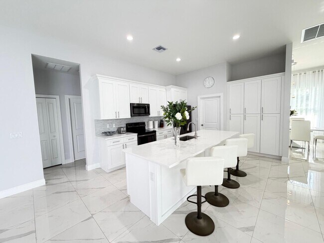 Foto del edificio - 363 SW Becker Rd
