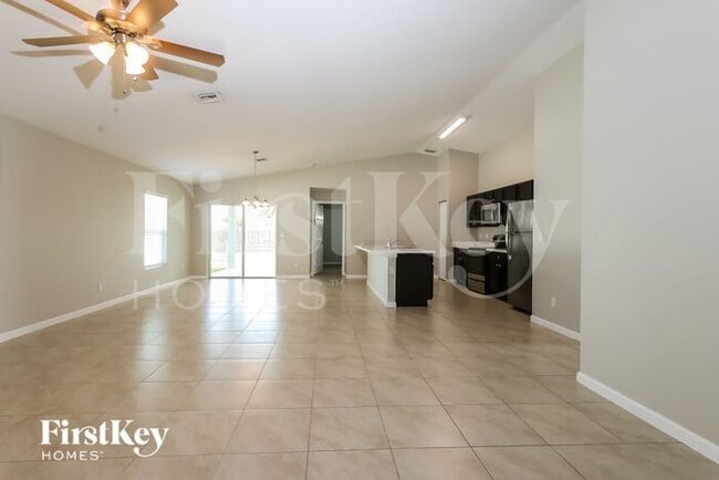 Foto del edificio - 1265 SW Century Ave