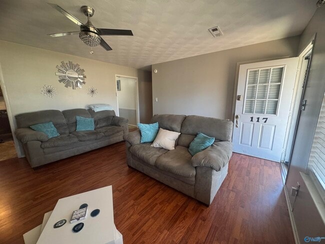 Foto del edificio - 117 Water Oak Ct