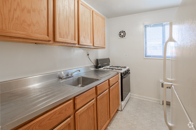 1HAB, 1BA: 797 ft² - Sheridan Apartments