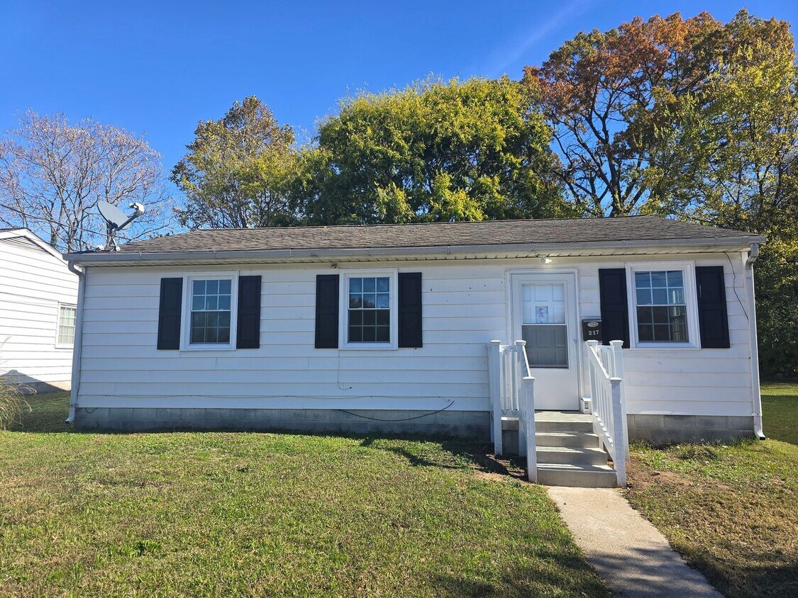 Foto principal - 3 bedroom house in Hopewell