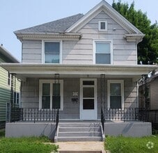 Building Photo - 924 High St