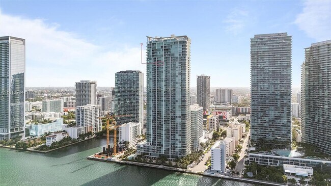 Foto del edificio - 2900 NE 7th Ave