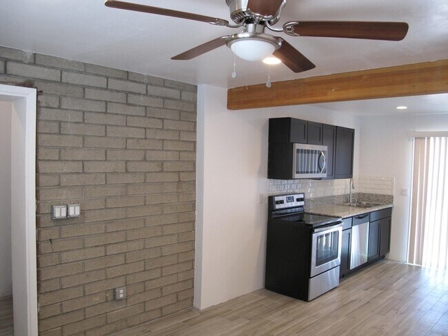 Foto del edificio - HOUSEE FOR RENT