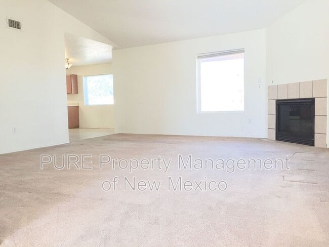 Foto del edificio - 5609 Crown Ridge Rd NW