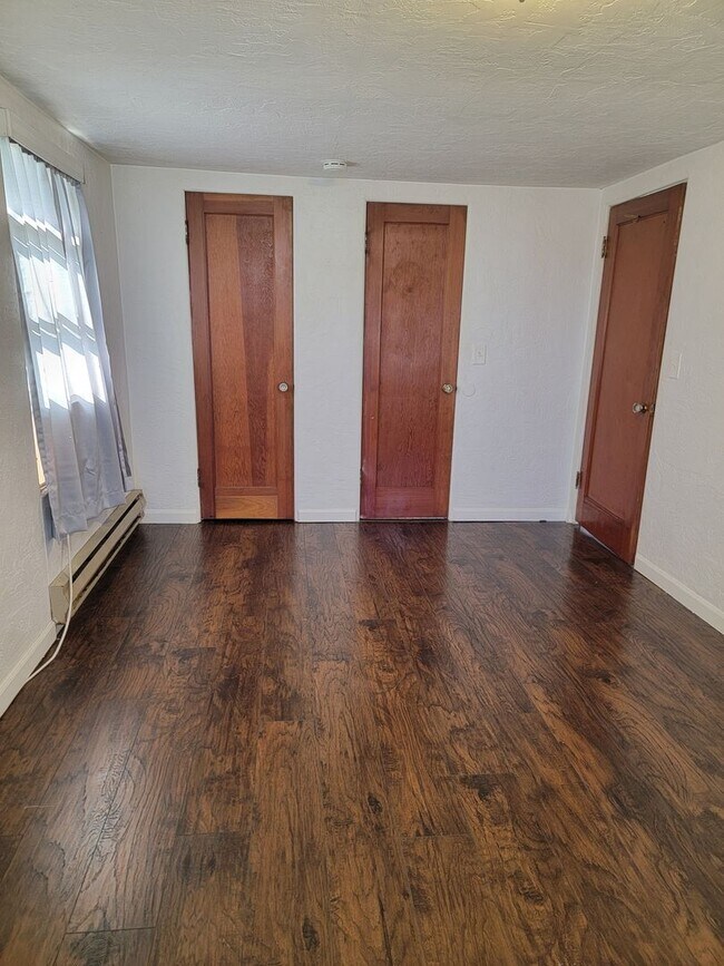 Foto del edificio - Charming upstairs 1 bedroom apartment