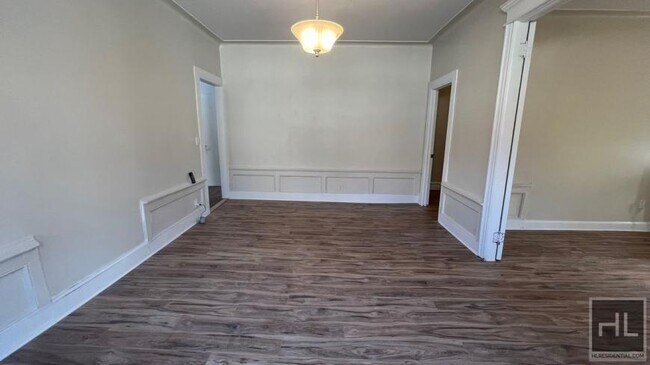 Foto del edificio - 4 bedroom in BROOKLYN NY 11218